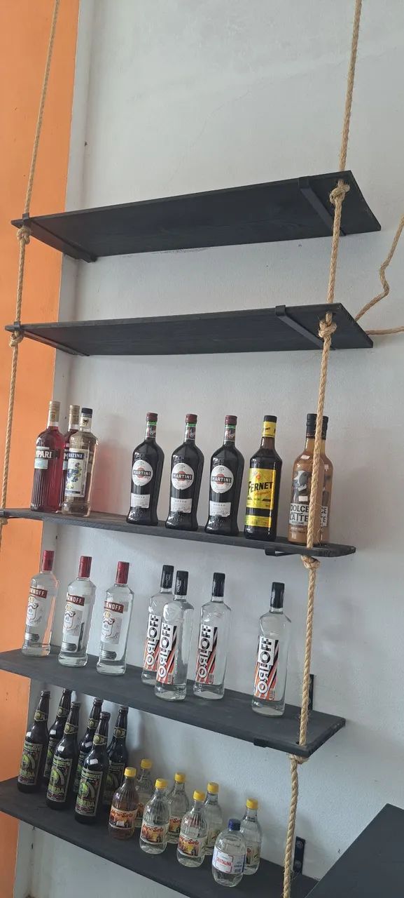 Prateleiras prontas para montar
