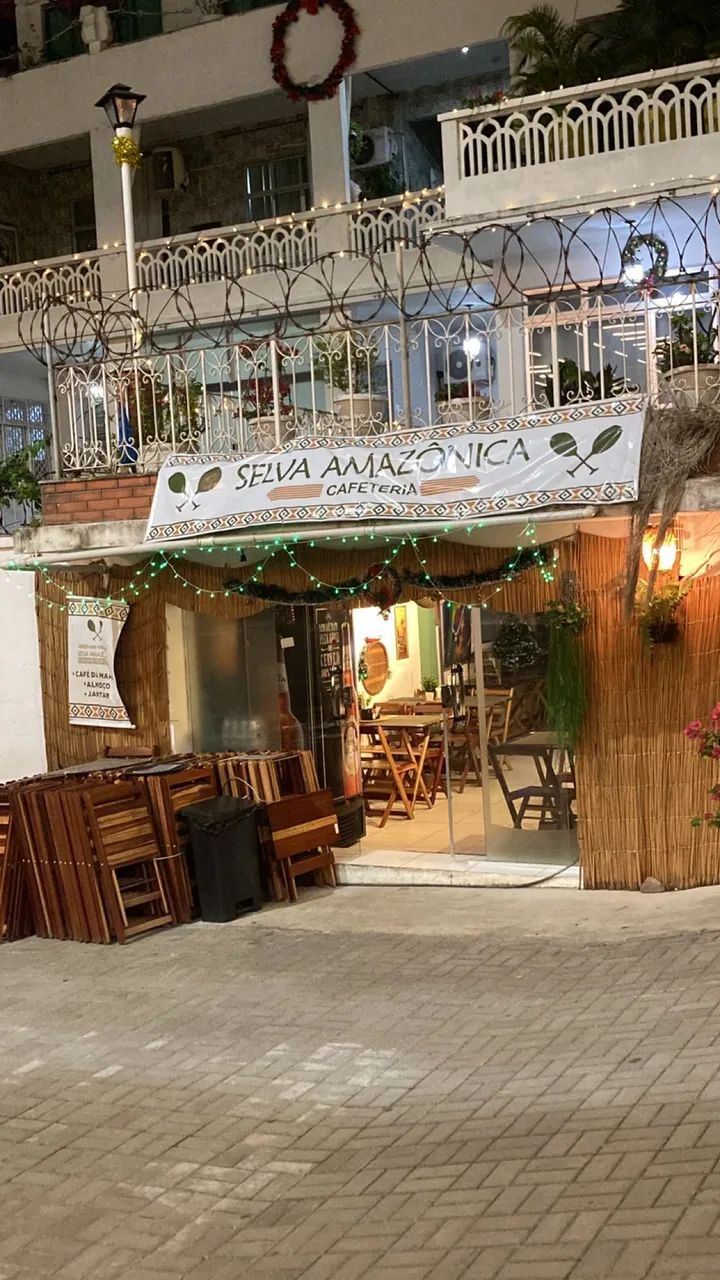 VAGA DE EMPREGO ATENDENTE/ CHAPEIRO