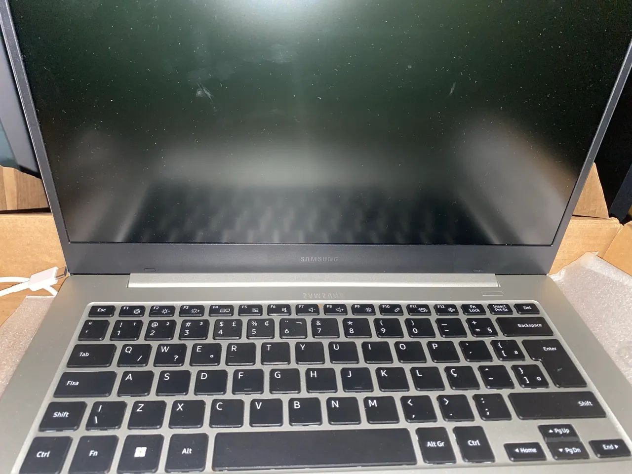 Notebook semi novo, perfeito para estudos