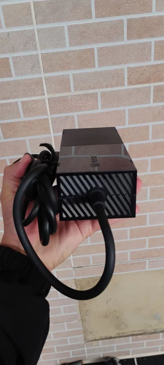 Fonte alimentação de Xbox one original  - Foto 2