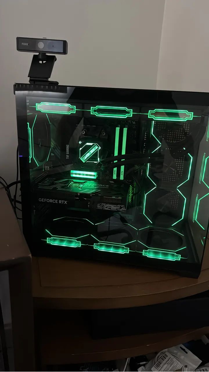 PC Gamer - RTX 5070 + R7 5700x3d