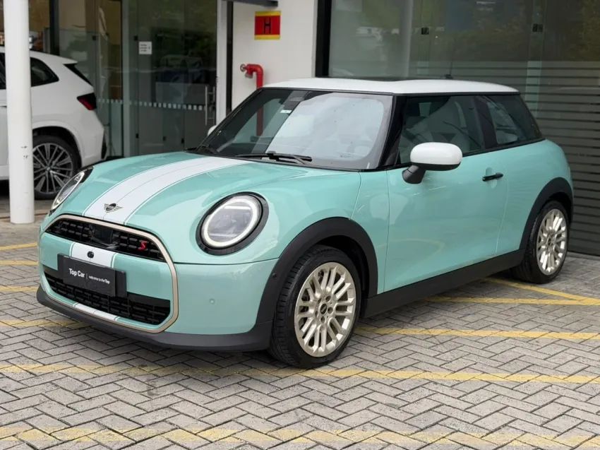 Mini Cooper 2.0 16V Twinpower Gasolina S 2P Steptronic 2025