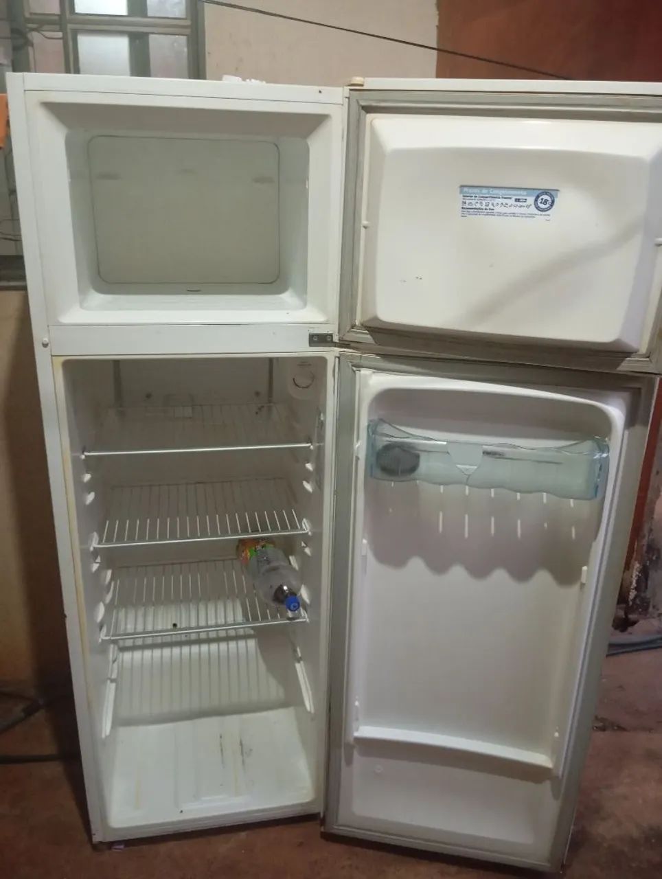 Geladeira Electrolux 260 litros