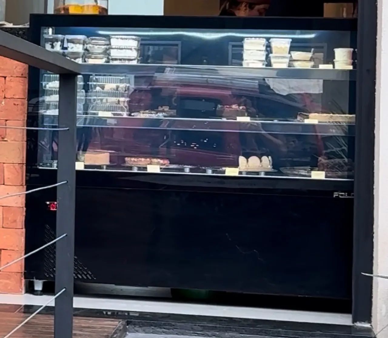 Vitrine gourmet refrigerada