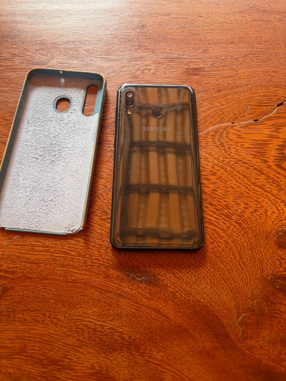 Samsung A20 - Foto 3