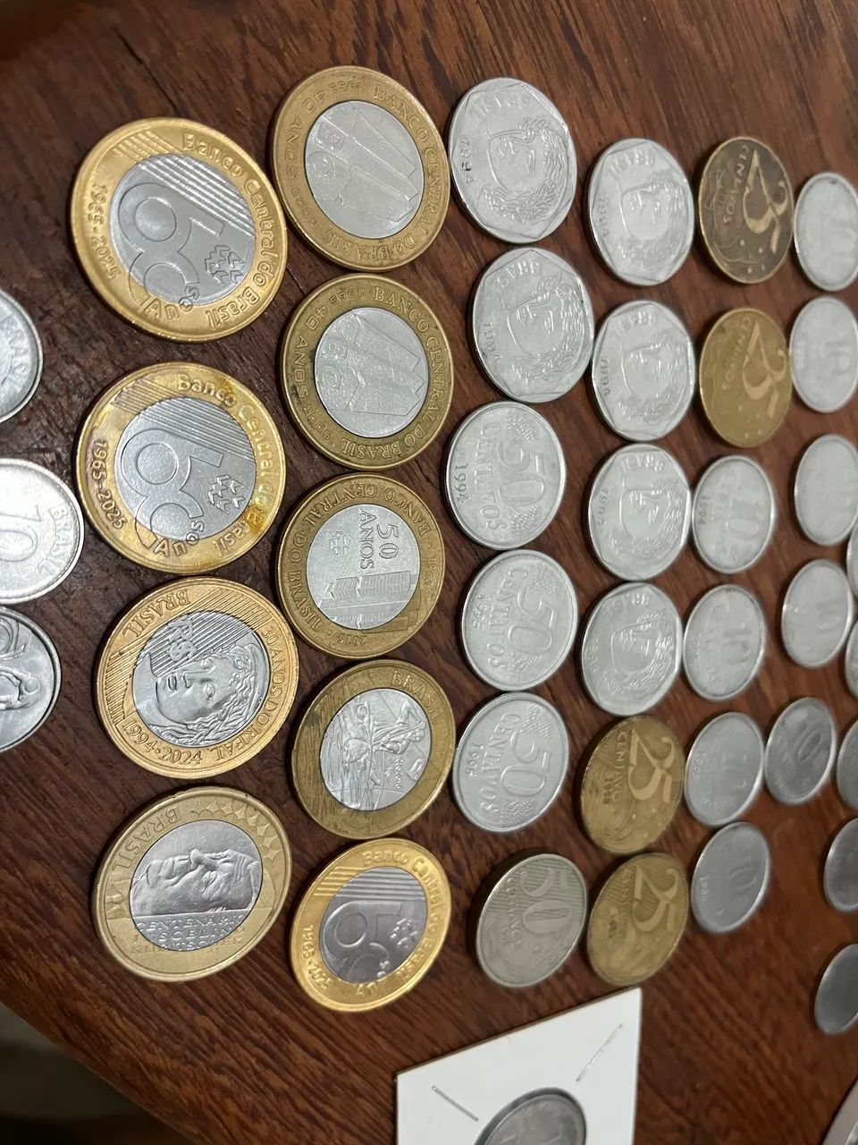 Moedas antigas e livros  - Foto 2