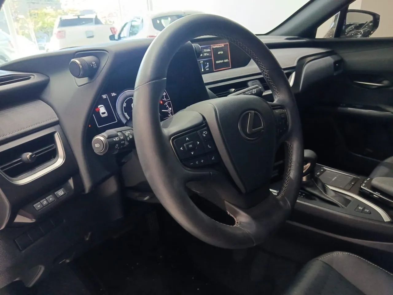 Lexus UX-250h Dynamic 2.0 16V Aut.(hybrid), foto 15 de 20