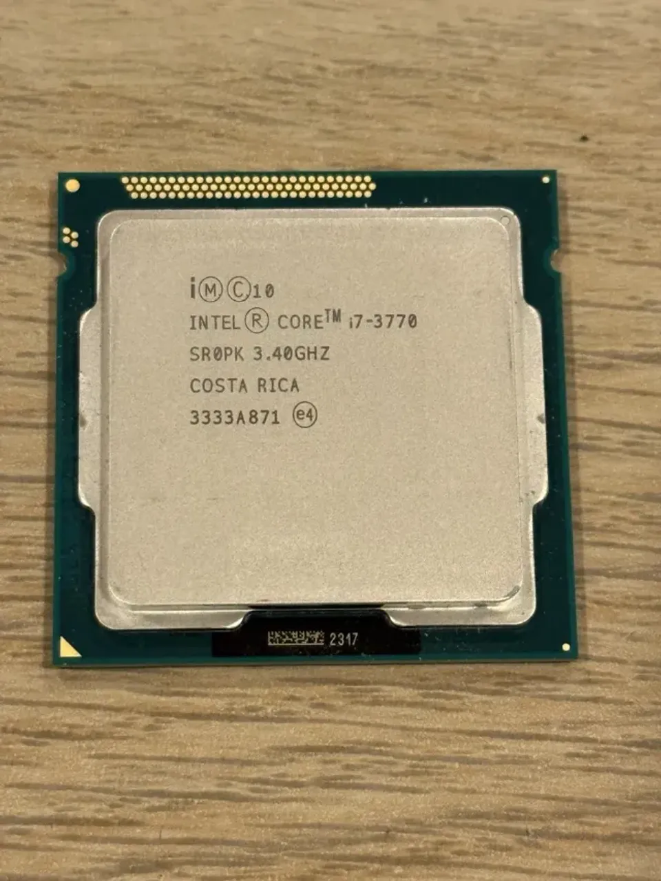 INTEL Core i7-7700 2個セット Processador Intel Core i7-7700 4 Núcleos 4.2GHz com Gráficos HD