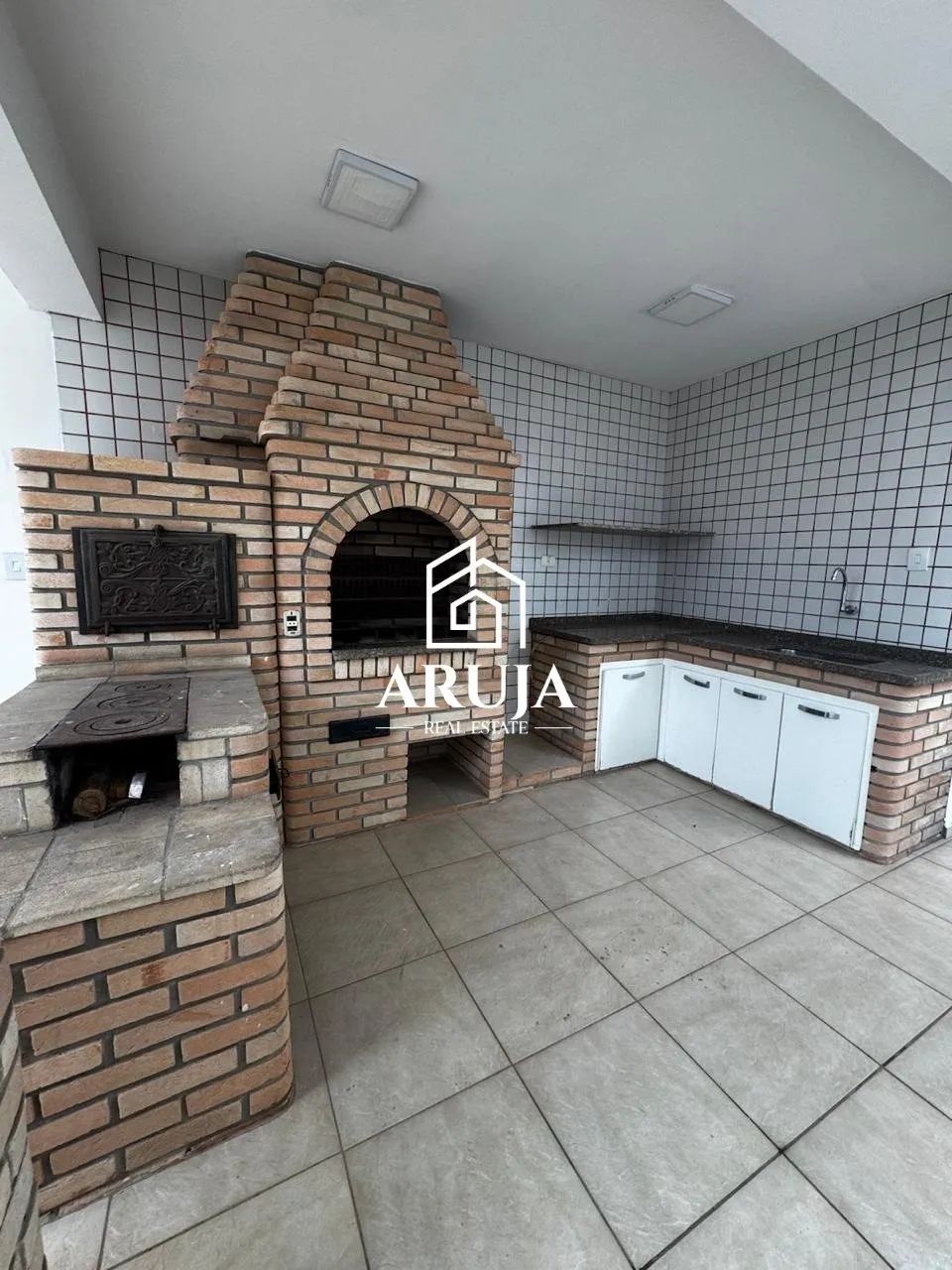 Casa com 3 Suítes, Piscina Aquecida, Jacuzzi, Sauna e Amplo Espaço de Lazer - Foto 5