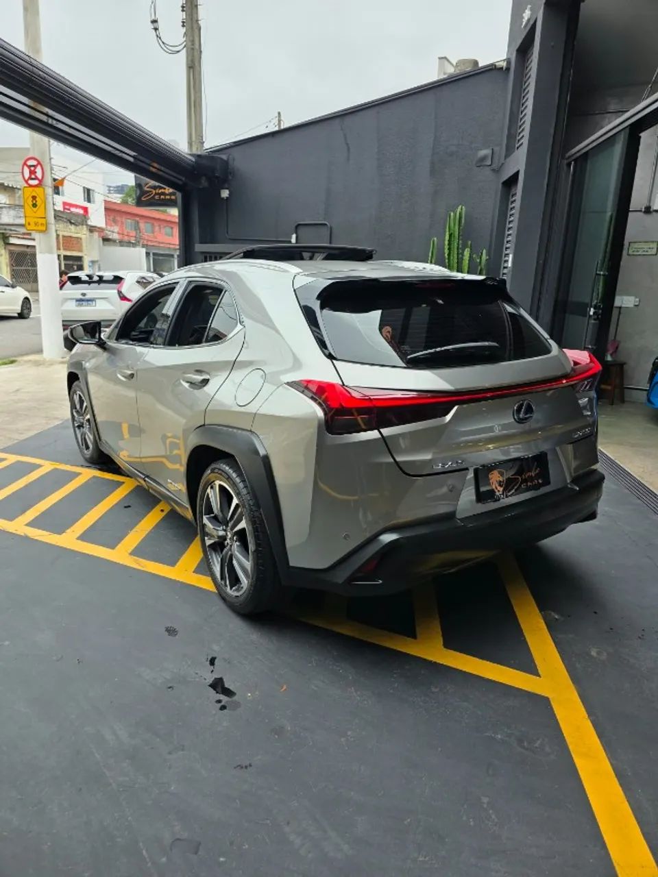 Lexus UX-250h Luxury 2.0 16V Aut.(hybrid), foto 4 de 19