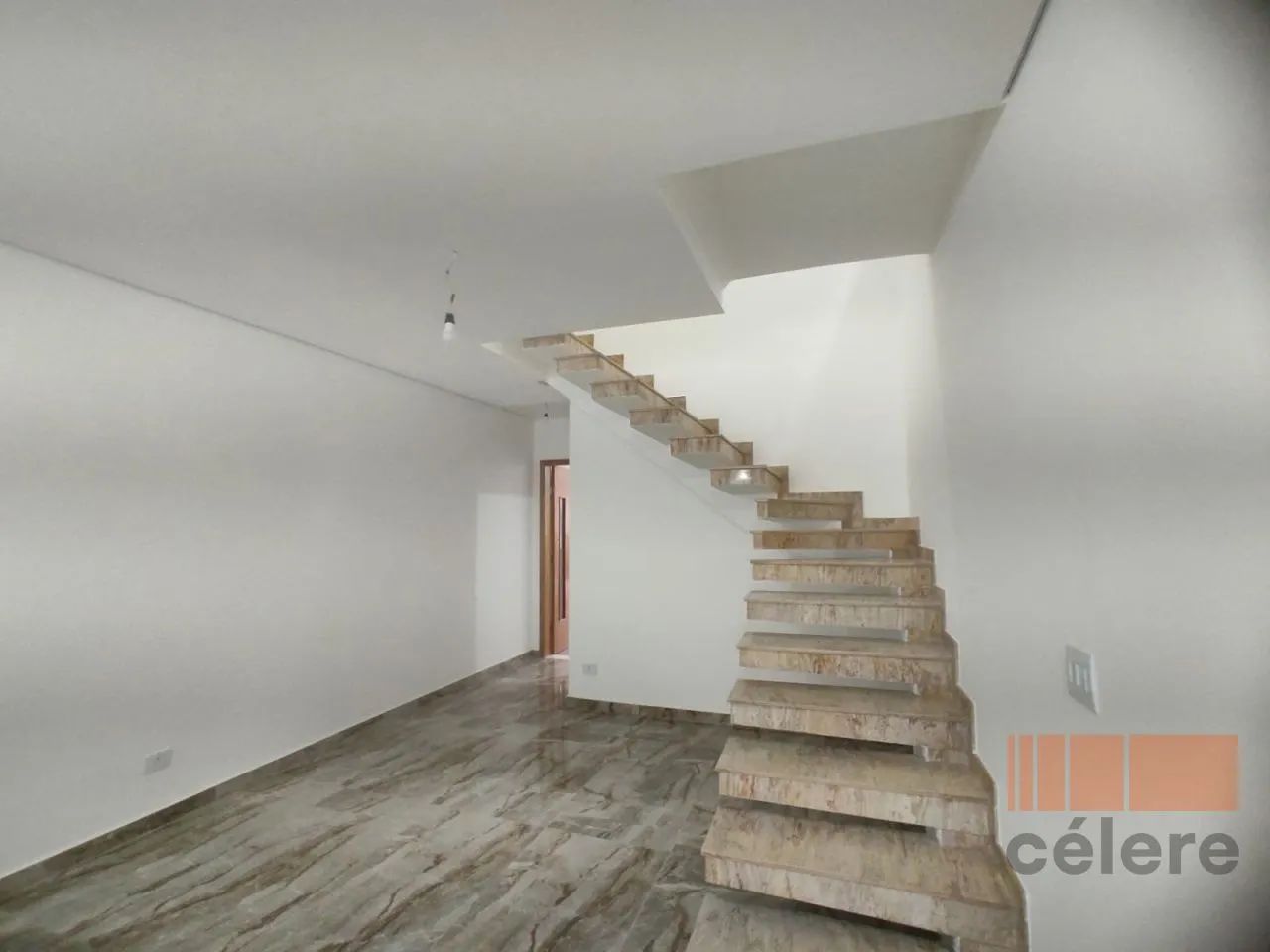 SOBRADO ALTO PADRÃO COM 3 DORMITÓRIOS E 2 VAGAS | PARQUE DA MOOCA | 180m² | PRÓXIMO À RUA  - Foto 2