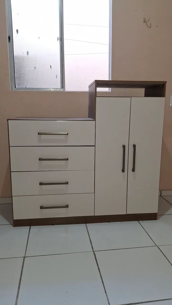 VENDE-SE CÔMODA 