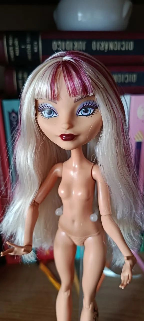 Boneca Ever After High Melody Piper