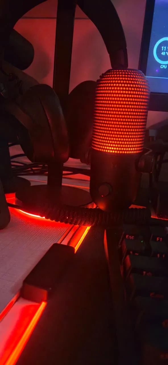 Razer seiren v3 chroma + fifine Bm88 - Foto 2