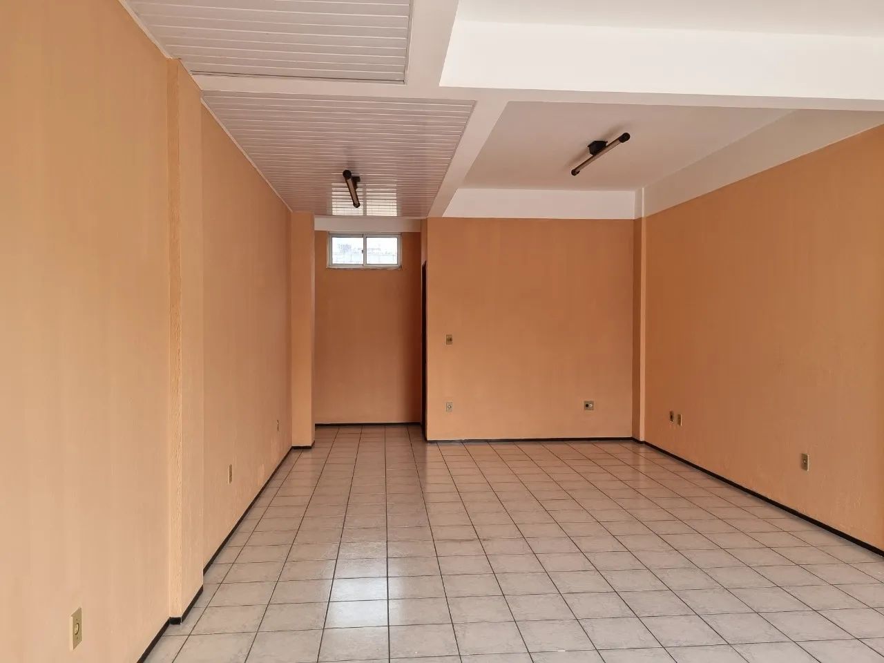 Loja Térrea com banheiro social 38,85m² no Pan Americano - Foto 4