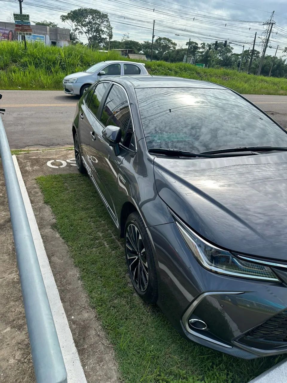 Toyota Corolla Altis Prem. Hybrid 1.8 Flex AUT 2024 - Foto 3