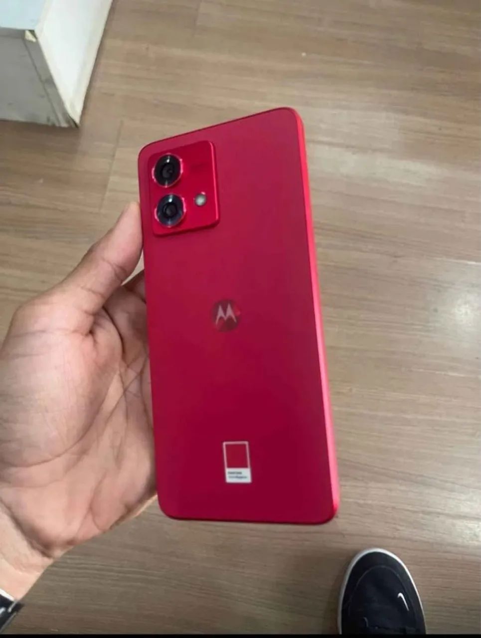 Moto g84