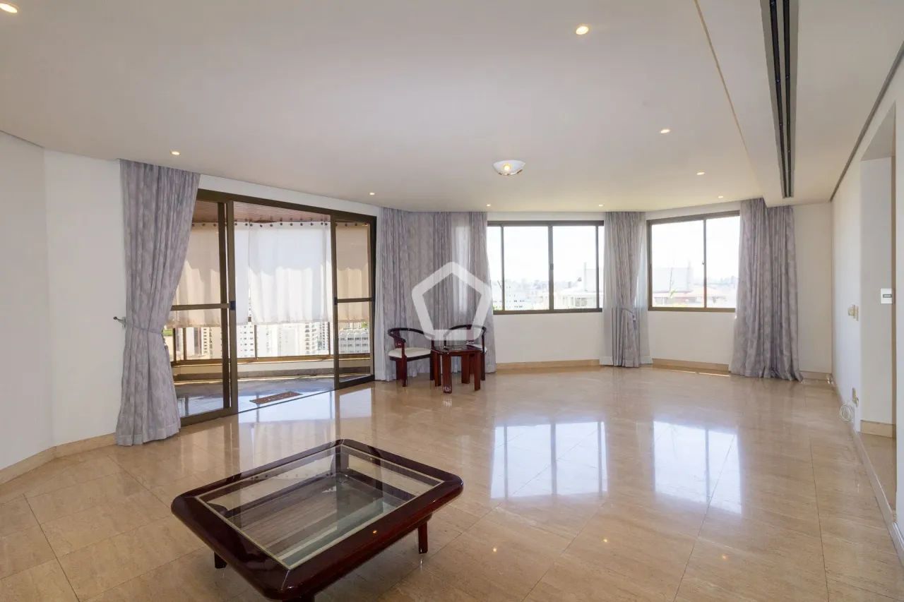 Apartamento em Campo Belo
