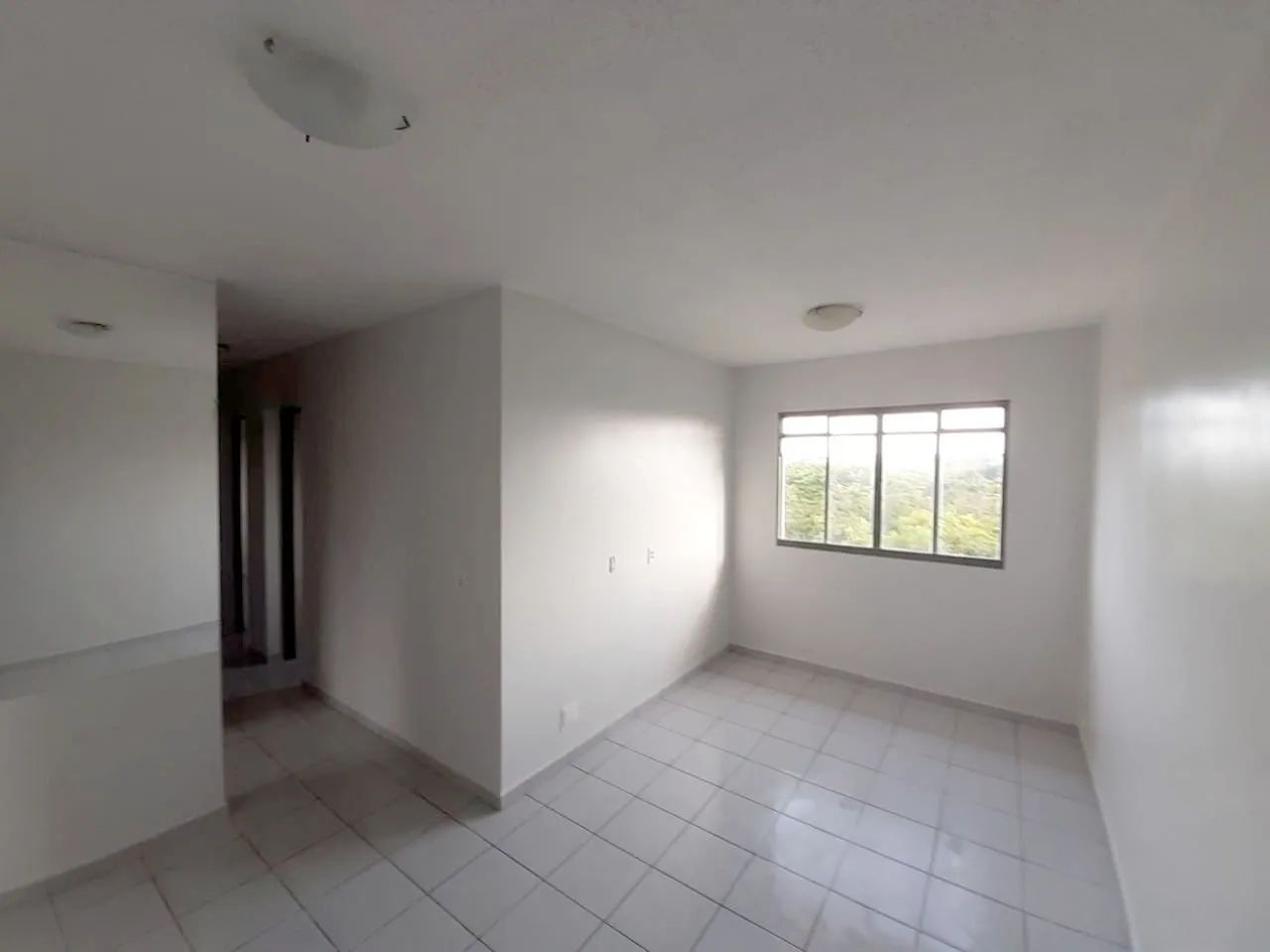 Alugo apartamento recém reformado  - Foto 3