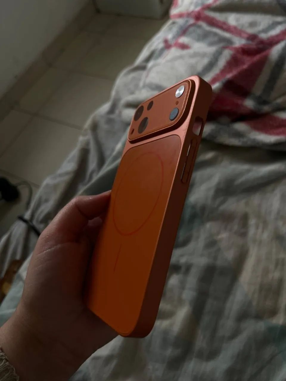 Capa Iphone 13 imitando Iphone 17 Pro Max - Foto 3