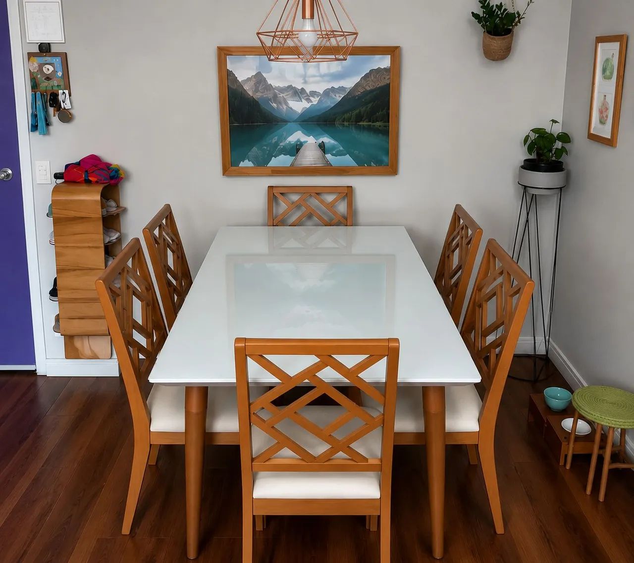 Mesa e cadeiras de jantar 