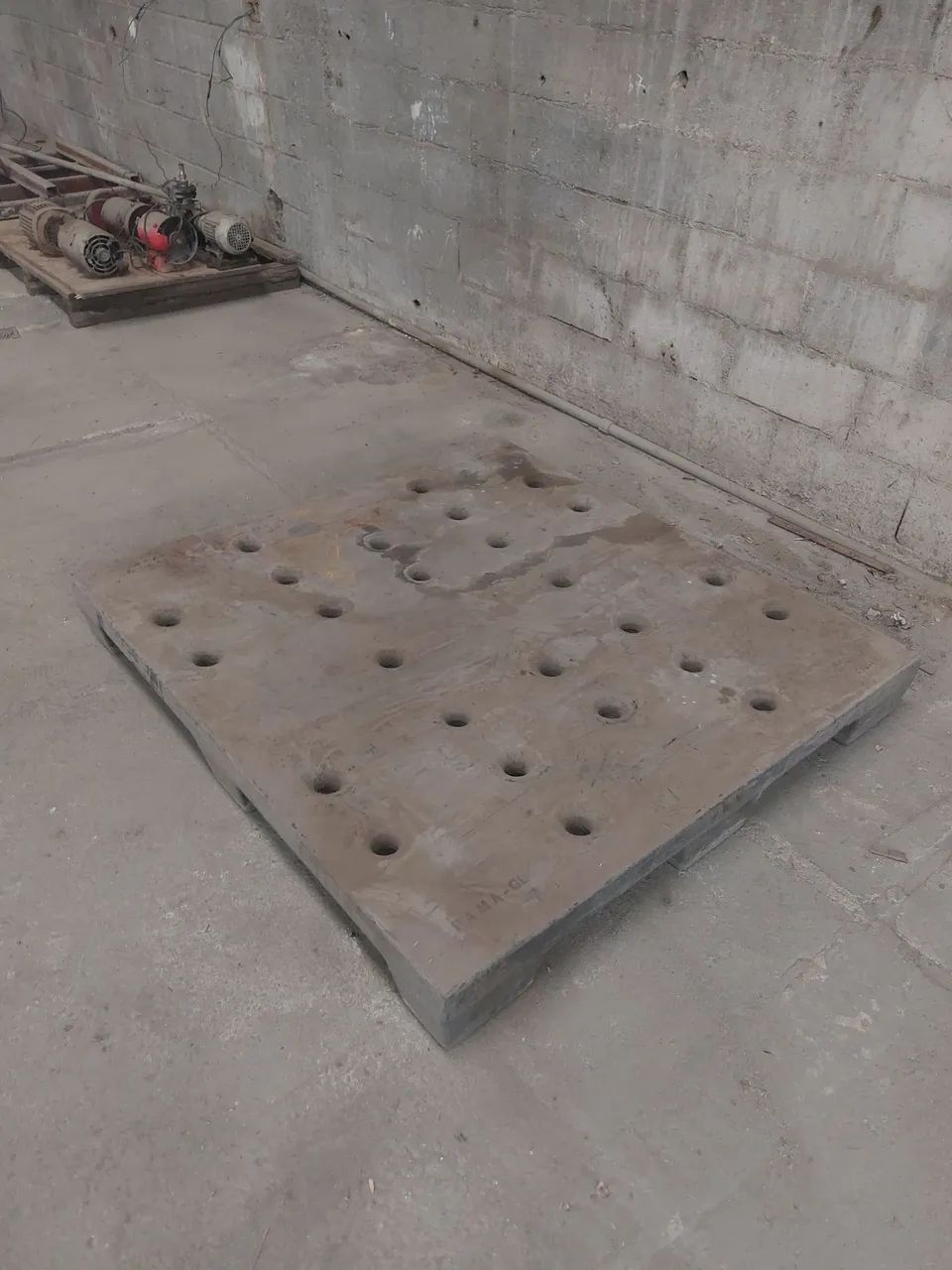 Pallet de plástico 1,30 X 1,20m