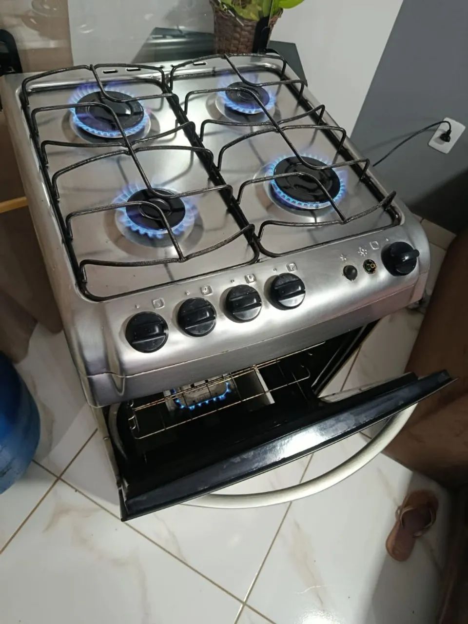 Fogão Eletroclux acendimento automático funciona perfeitamente - Foto 4