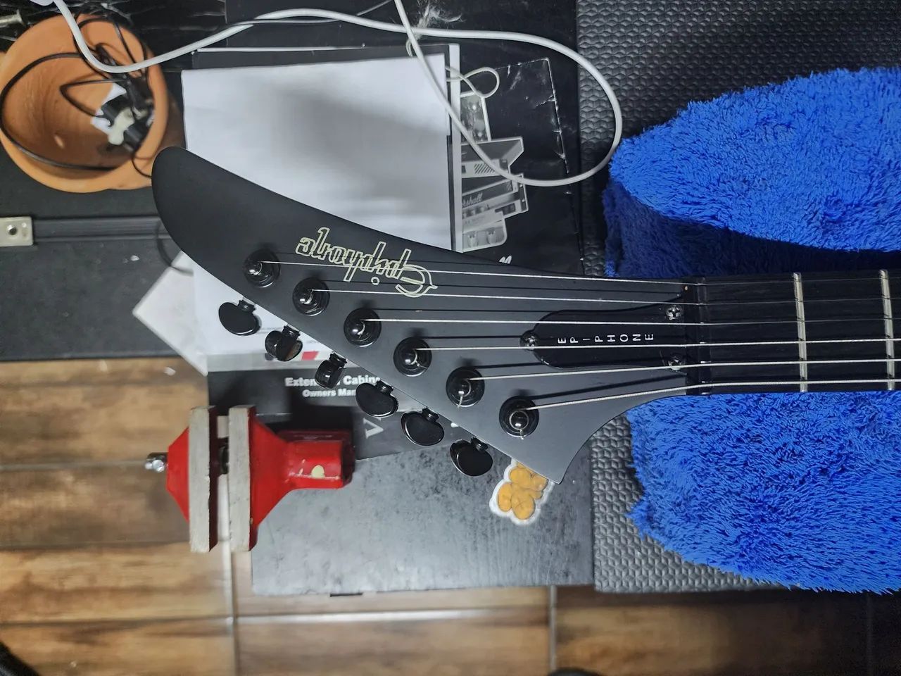 Epiphone explorer gothic com case original  - Foto 4