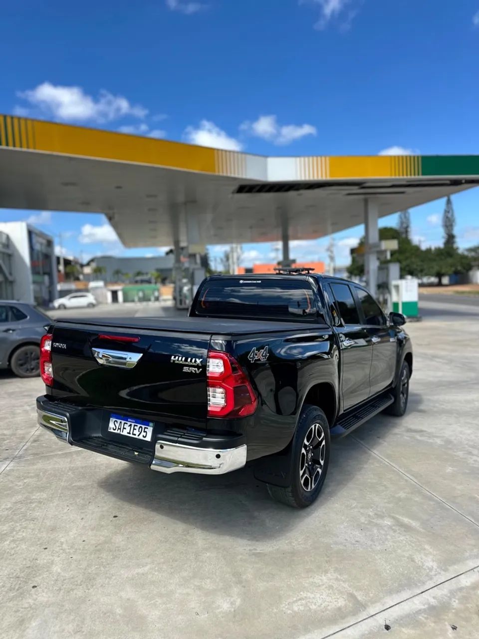 Toyota Hilux Hilux CD SRV 4x4 2.8 TDI Diesel Aut. 2023