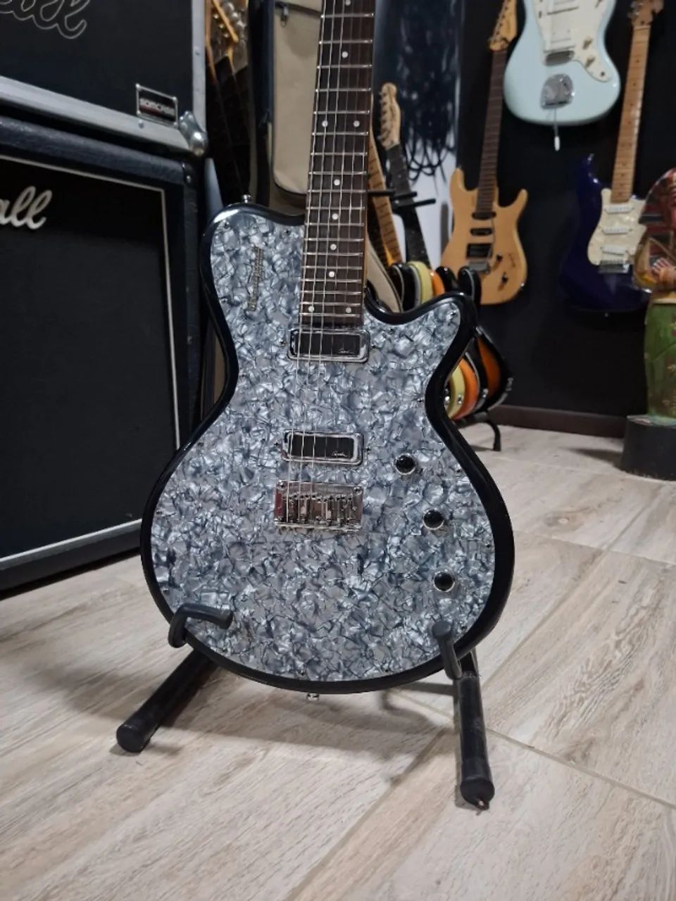 Guitarra Godin Radiator com bag original - Instrumentos musicais