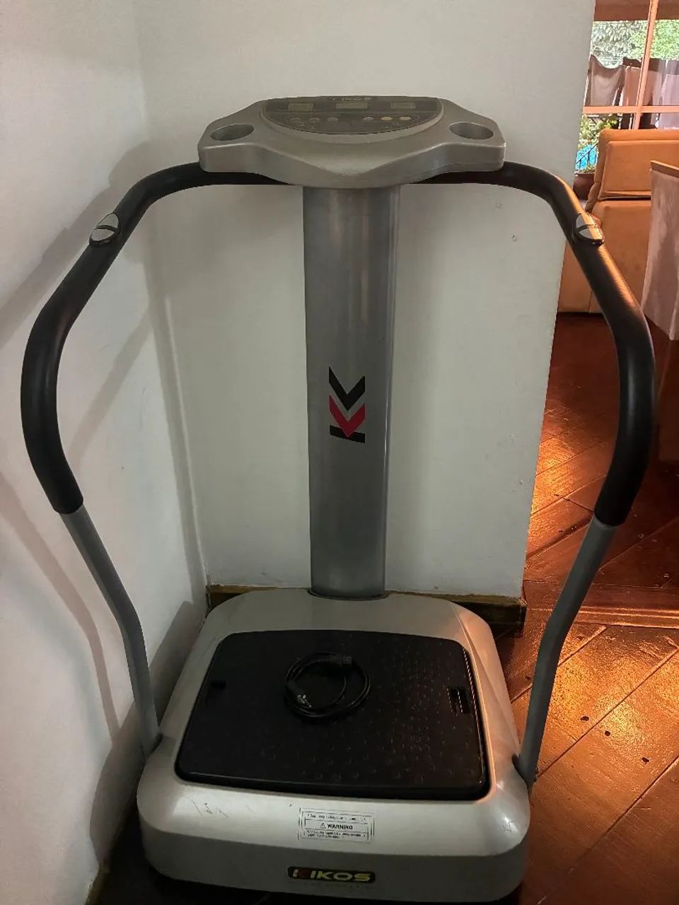 Plataforma vibratória kikos P201- usada
