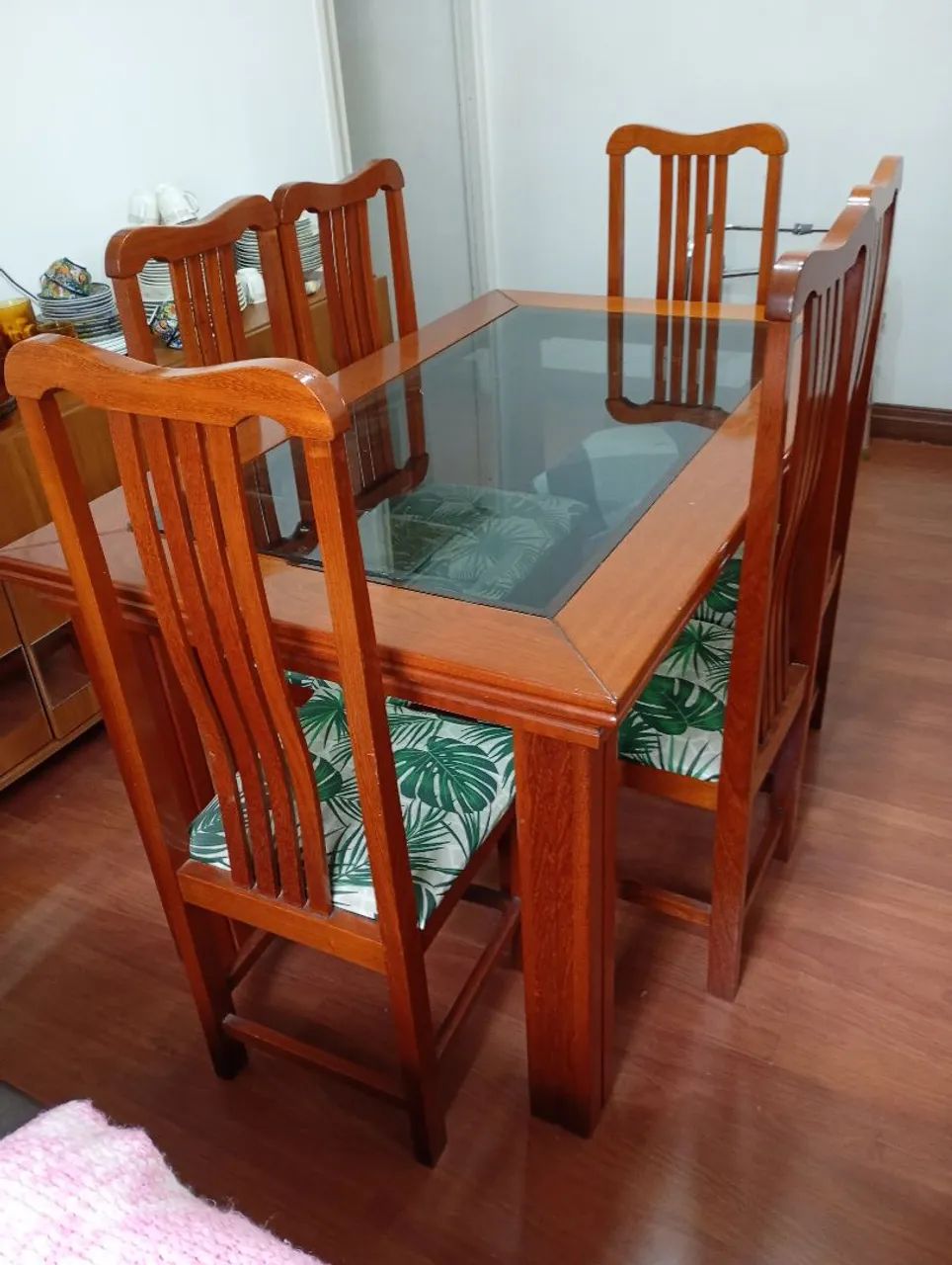 Mesa com 6 cadeiras  - Foto 2