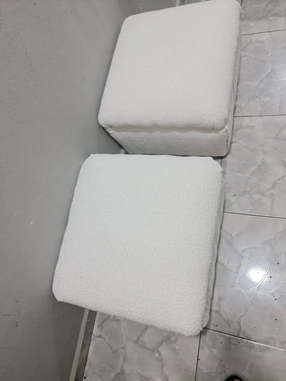 Beautiful Poufs442957940382115844