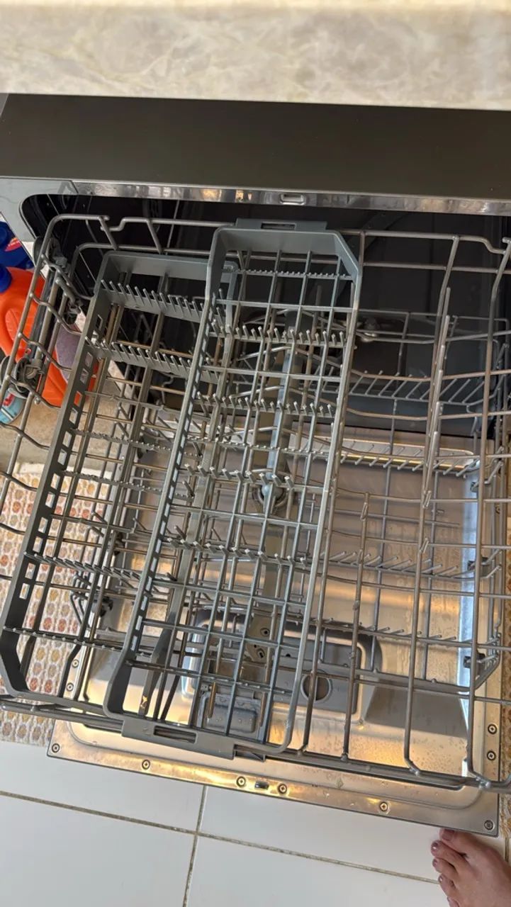 Vendo lava louça Eletrolux 8 serviços  - Foto 3