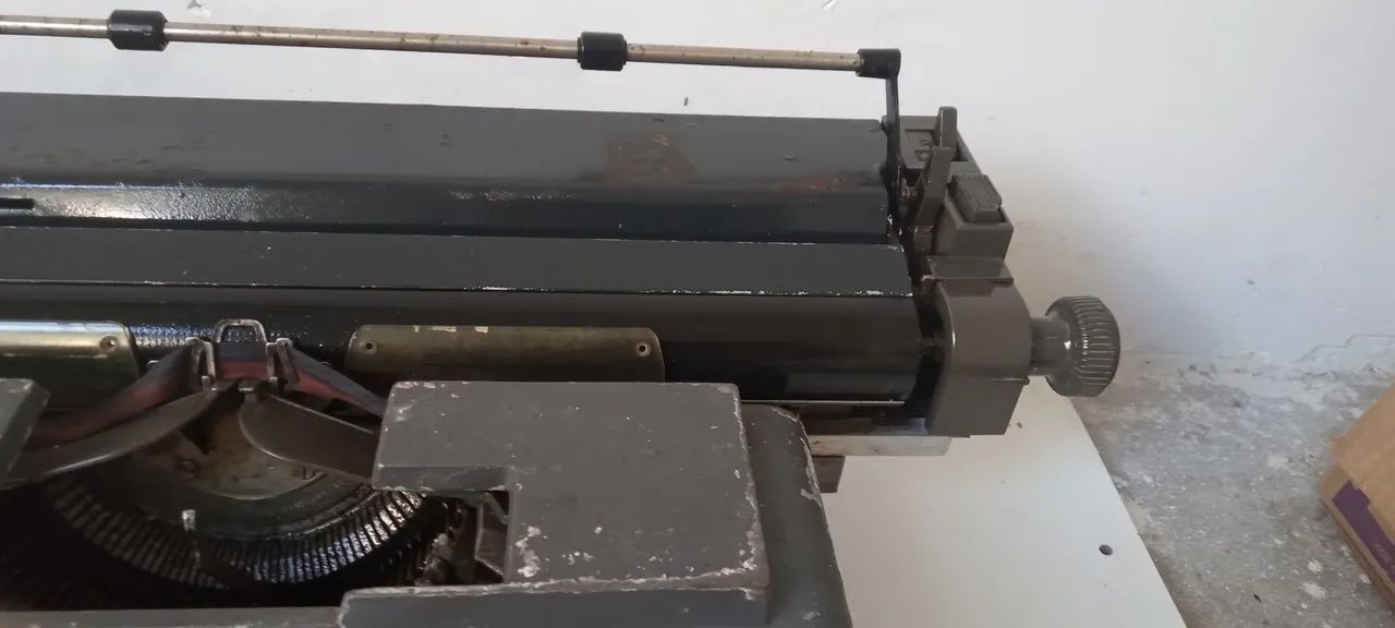 Máquina de datilografia Olivete 98' - Foto 5