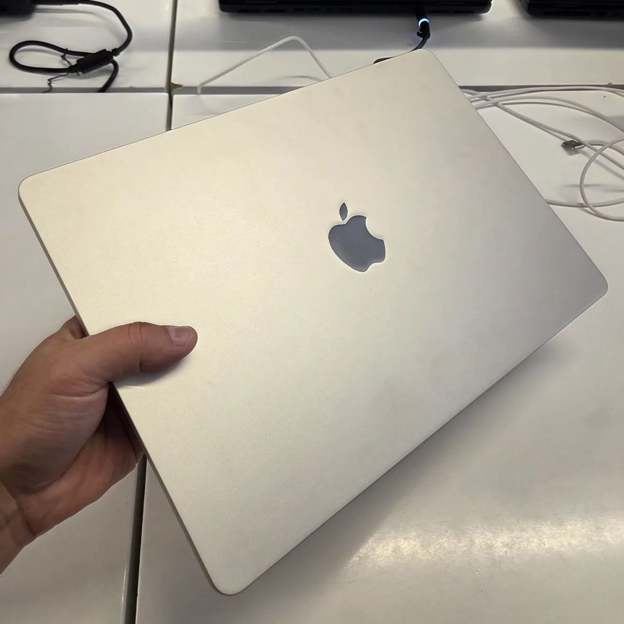 MacBook Air 15,3