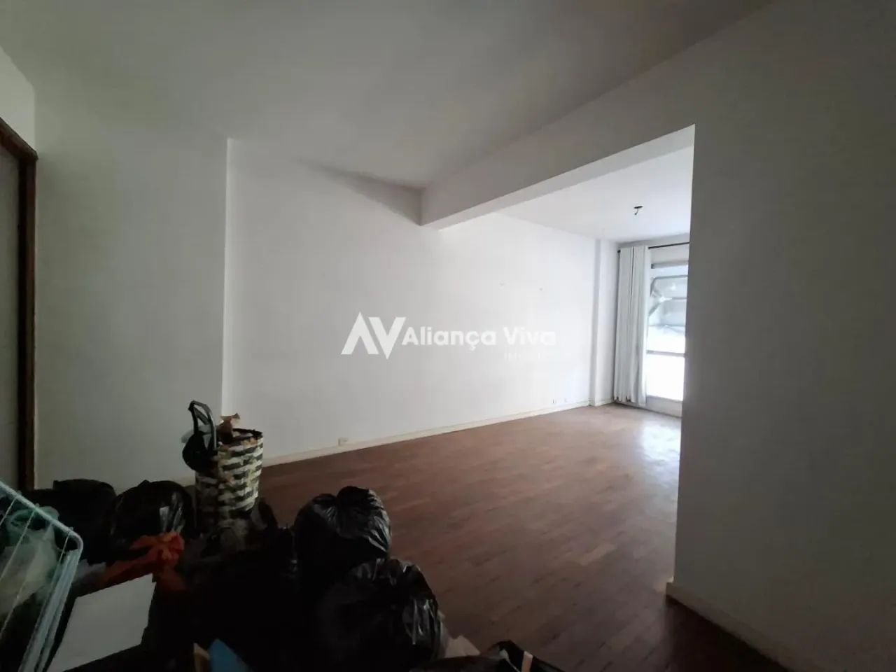 Laranjeiras | Apartamento 4 quartos, sendo 1 suite - Foto 4