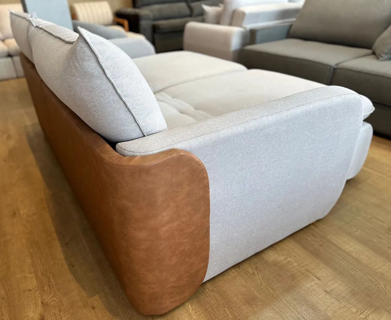 SOFA CAMA BRAGA LUXO - A PRONTA ENTREGA  - Foto 3