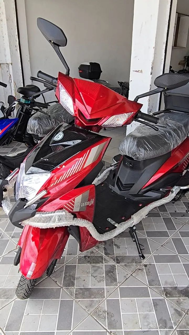 Scooter ELÉTRICA Zero Sem uso completa