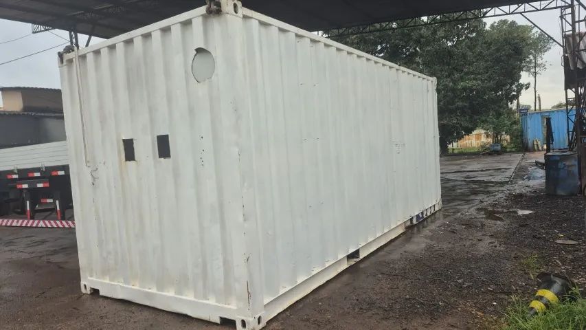 Container