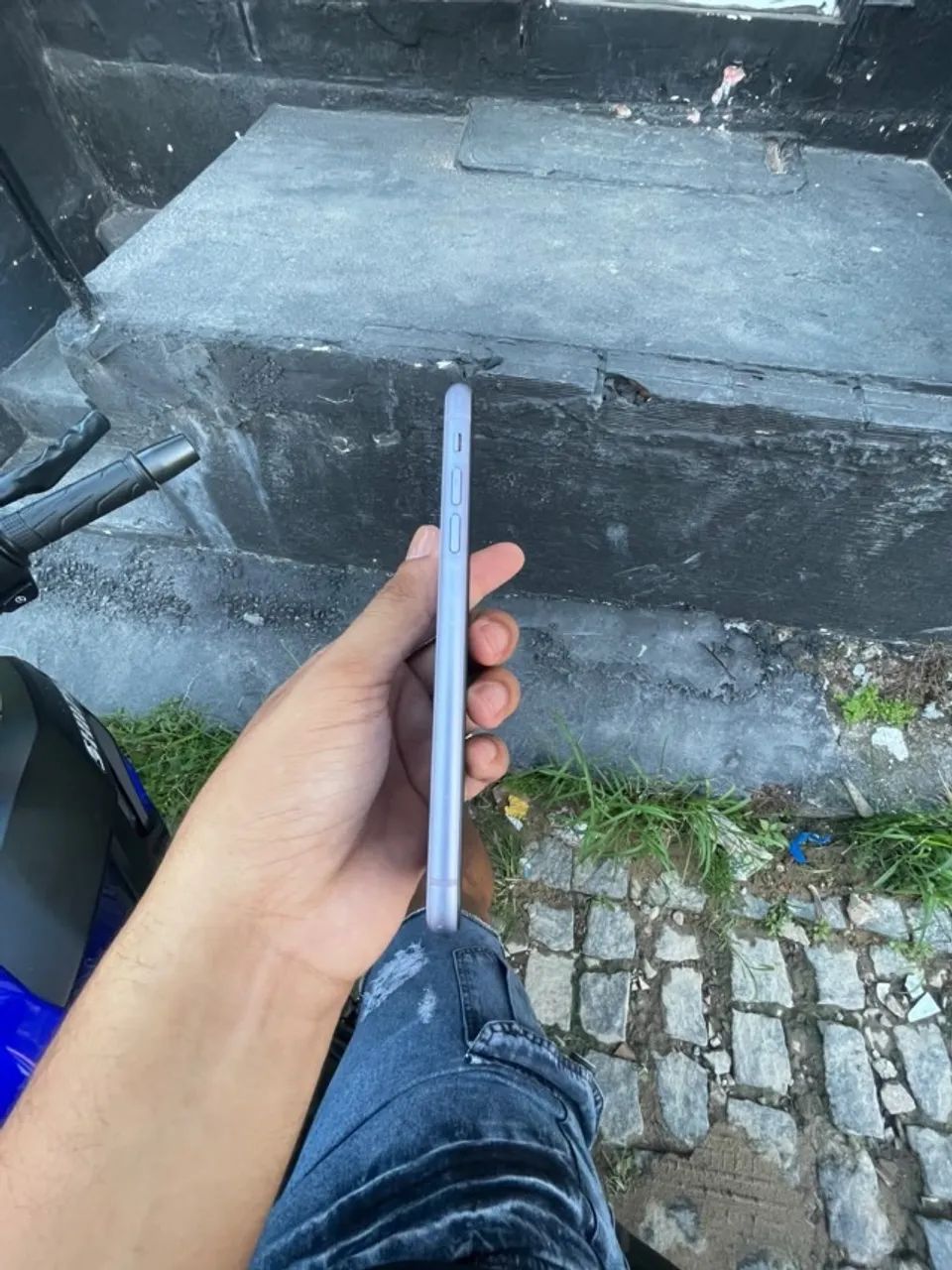 IPHONE 11 ROXO - Foto 2