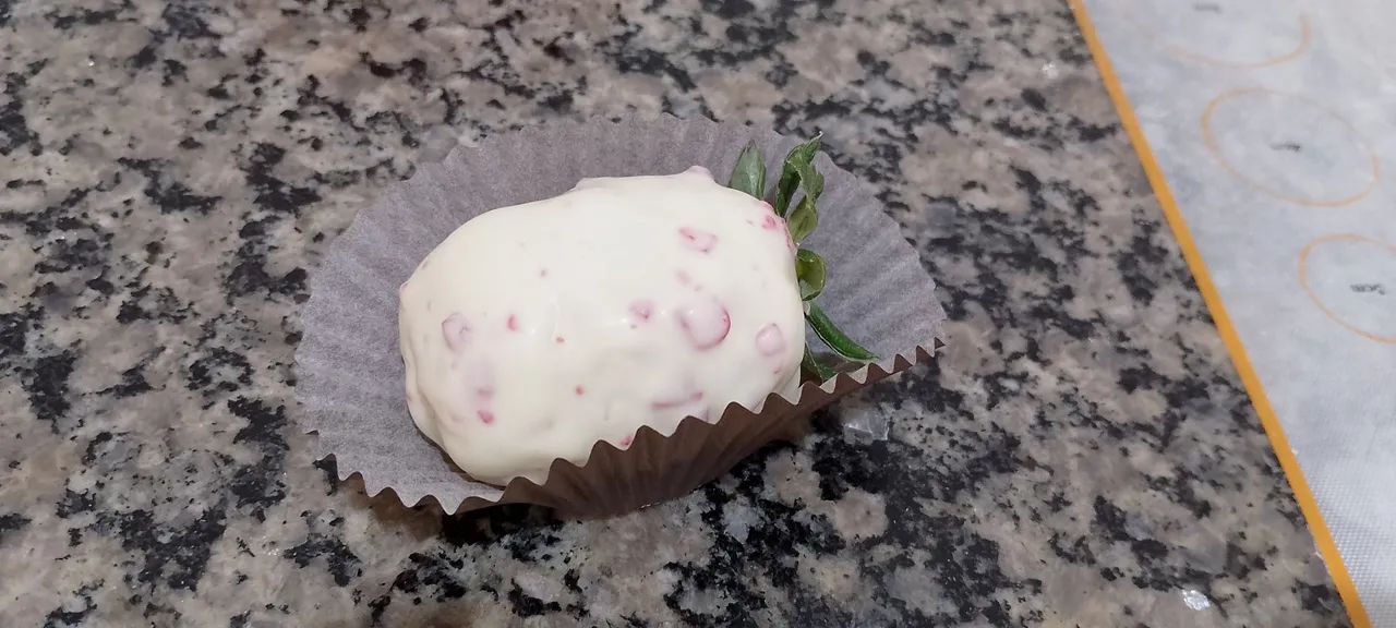 Morango cravejado. - Foto 2