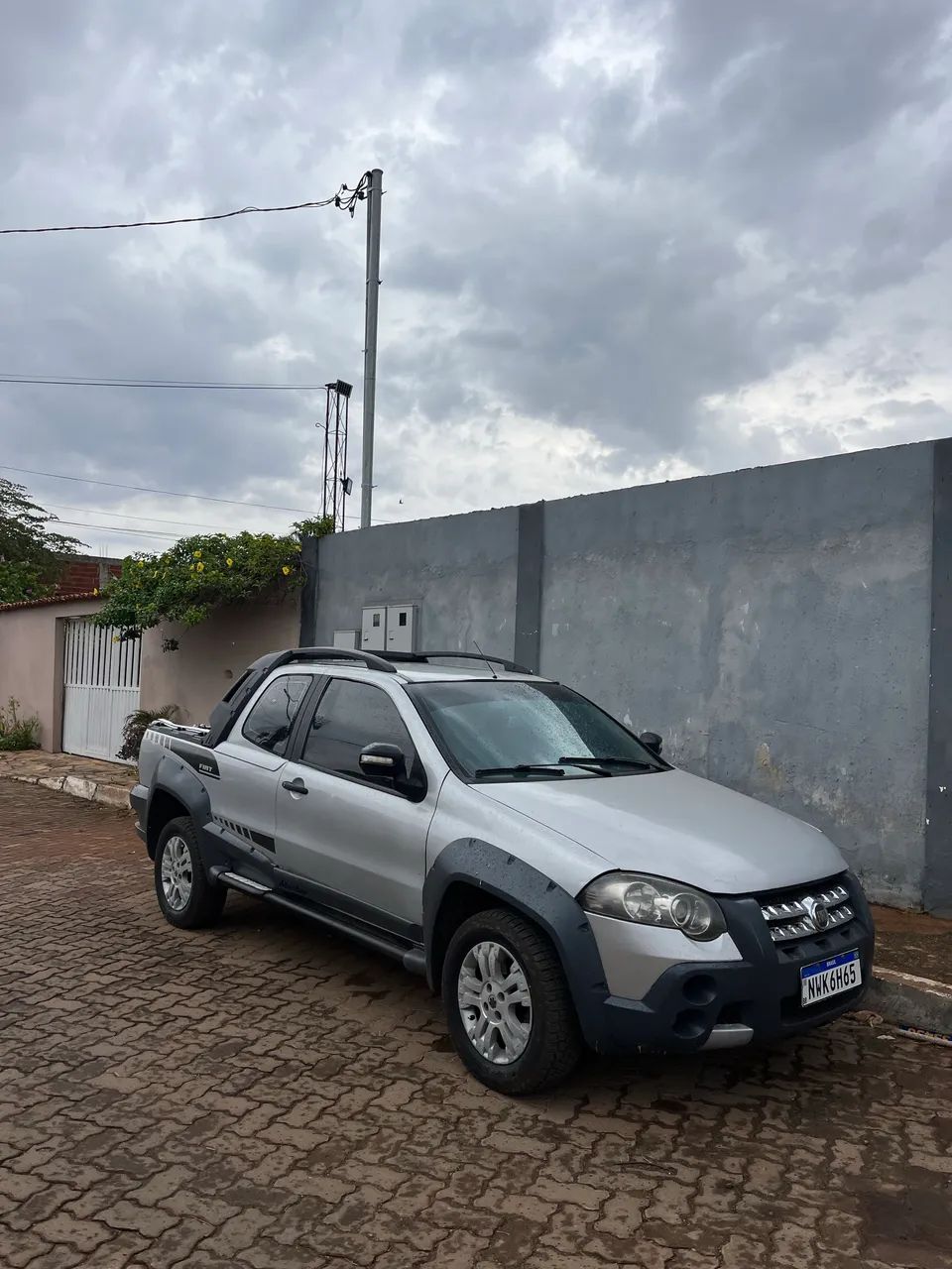 Fiat Strada Adventure1.8/ 1.8 Locker Flex CD 2012 - Foto 2
