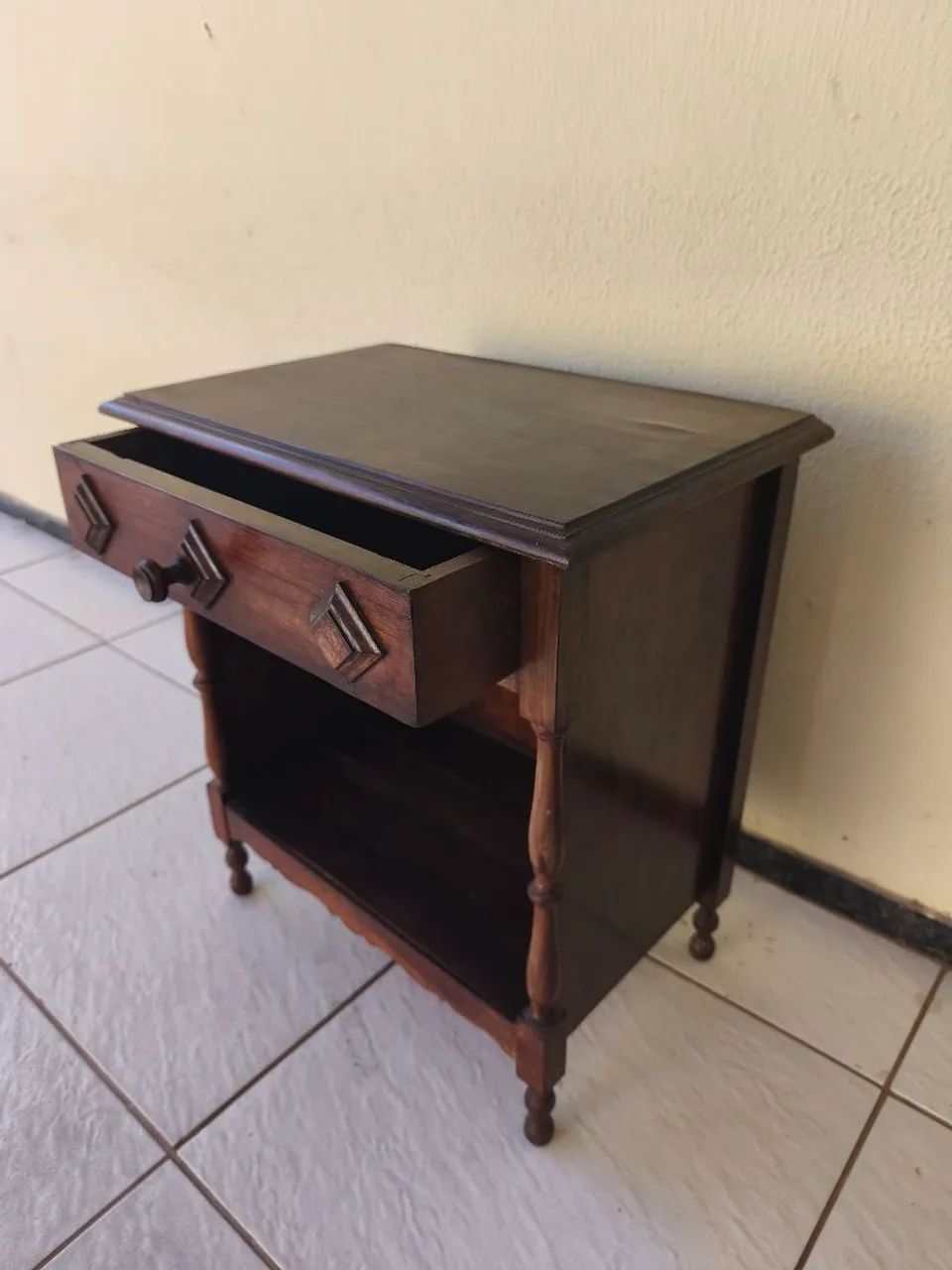 Mesa de Cabeceira