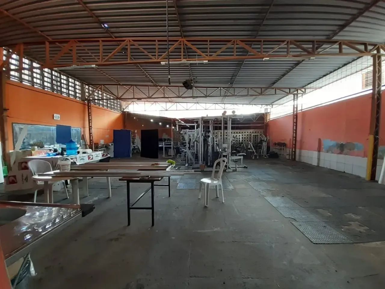 PRÉDIO COMERCIAL LOCALIZADO NA AVENIDA SILAS MUNGUBA , BAIRRO PARANGABA COM TERRENO DE 559 - Foto 5