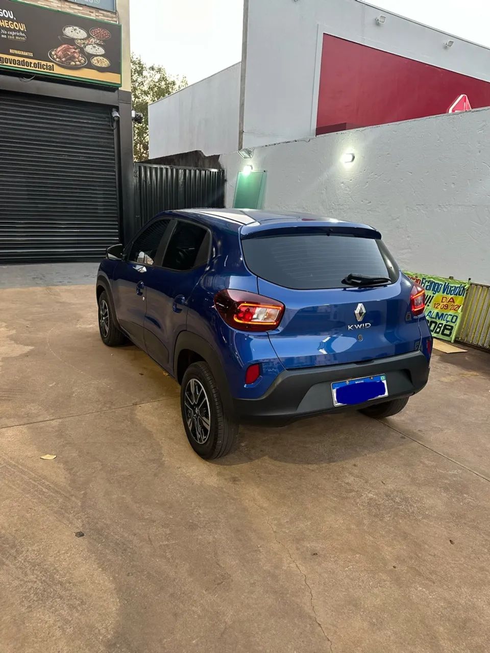 Renault Kwid Intense 1.0 Flex 12V 5P Mec. 2025 - Foto 2