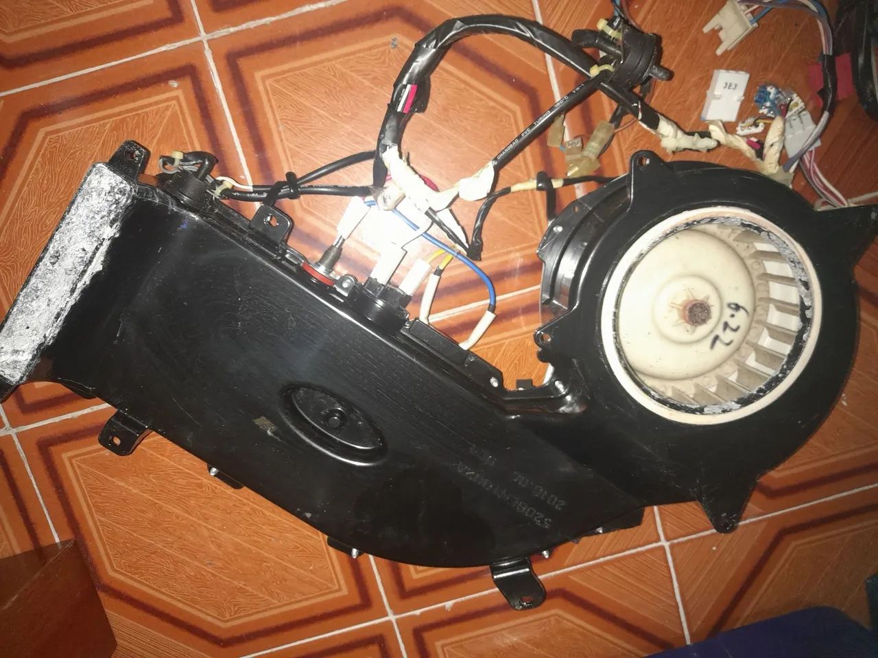 Placa principal com caixa de proteção e duto de secagem completo da lavadora LG - Foto 2
