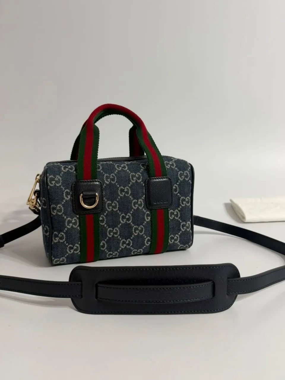 Bolsa mini Gucci em tecido azul e couro legítimo 