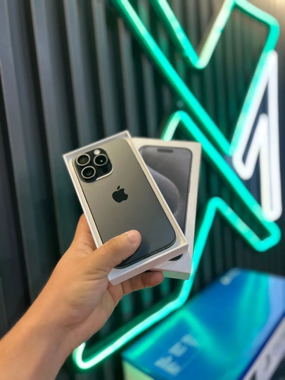 iPhone 15 pro com preço baixo e garantia / venha nessa quinta  - Foto 3