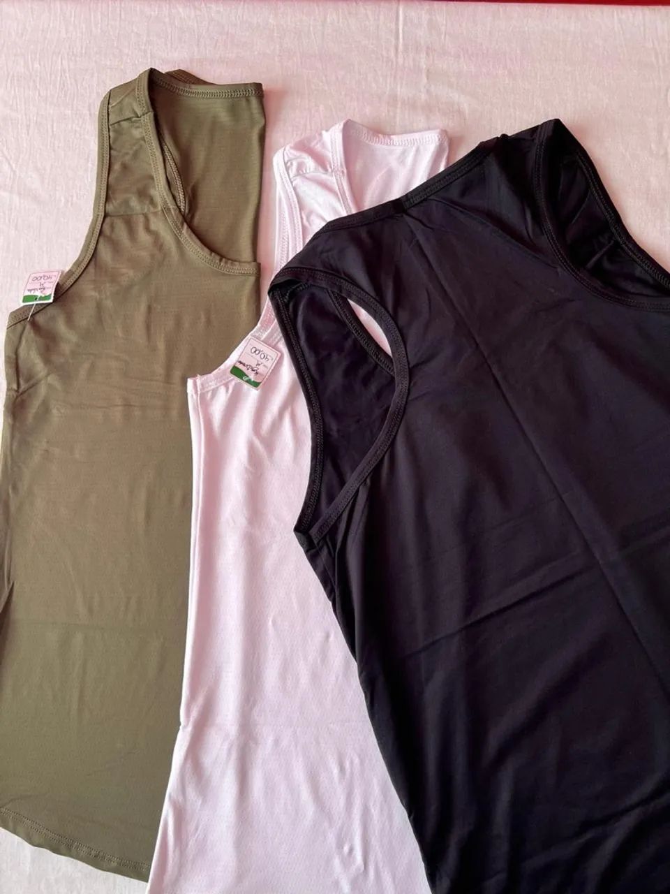 Lote de roupa de academia feminina  - Foto 2